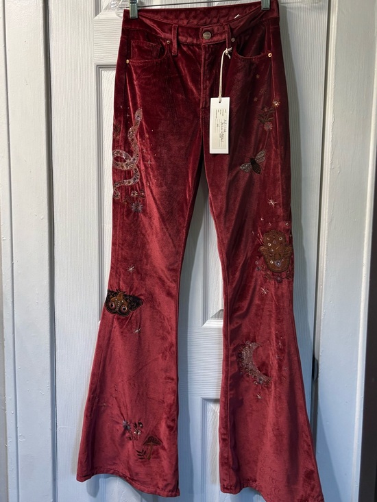 DRIFTWOOD Pants - DRIFTWOOD Farrah
Hallucination embroiders
Velvet flares Pants RARE Wine Red 26